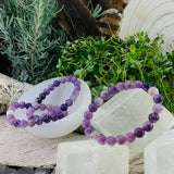Mala Lepidolite armband með flauelspoka