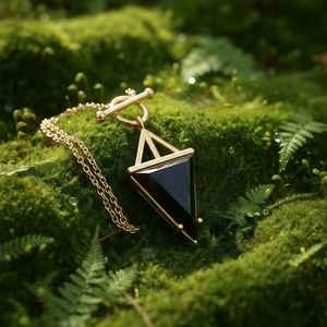 Κολιέ μενταγιόν Z ARRON DESIGN Serenity Moonstone από χάλκινο σύρμα