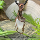 Κολιέ κρεμαστό από σύρμα από χαλκό Crescent Moonstone