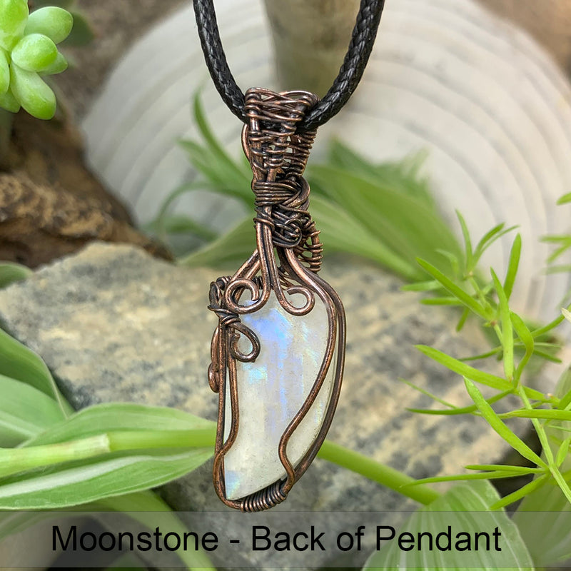 Κολιέ κρεμαστό από σύρμα από χαλκό Crescent Moonstone