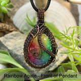 Κολιέ με κρεμαστό σύρμα από χαλκό Rainbow Agate