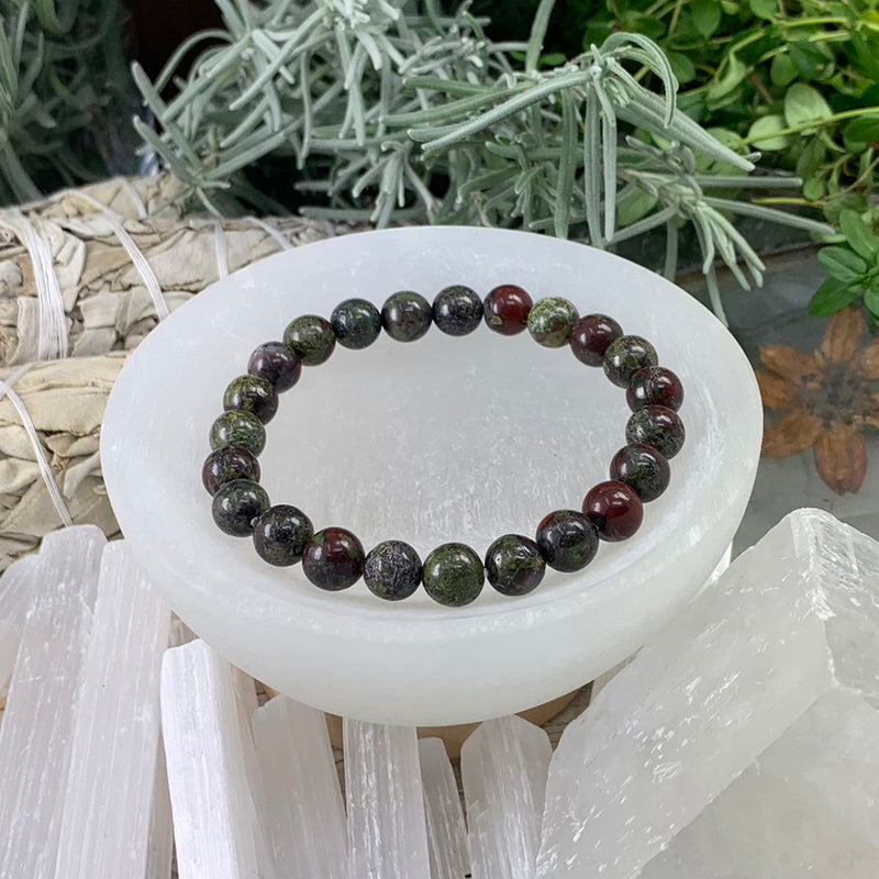 Mala zmajeva krvava zapestnica z žametno torbico