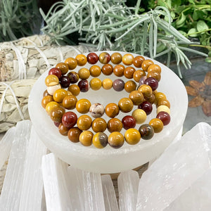 Mala Golden Mookaite Jaspis armband með flauelspoka