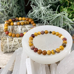Mala Golden Mookaite Jaspis armband með flauelspoka