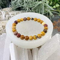 Mala Golden Mookaite Jaspis armband með flauelspoka