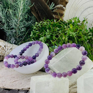 Mala Lepidolite armband með flauelspoka