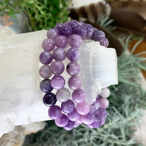 Mala Lepidolite armband með flauelspoka