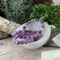 Mala Lepidolite armband með flauelspoka
