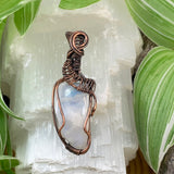 Κολιέ κρεμαστό από σύρμα από χαλκό Crescent Moonstone