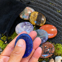 Ekki hafa áhyggjur Stones Chakra Set Pouch Set