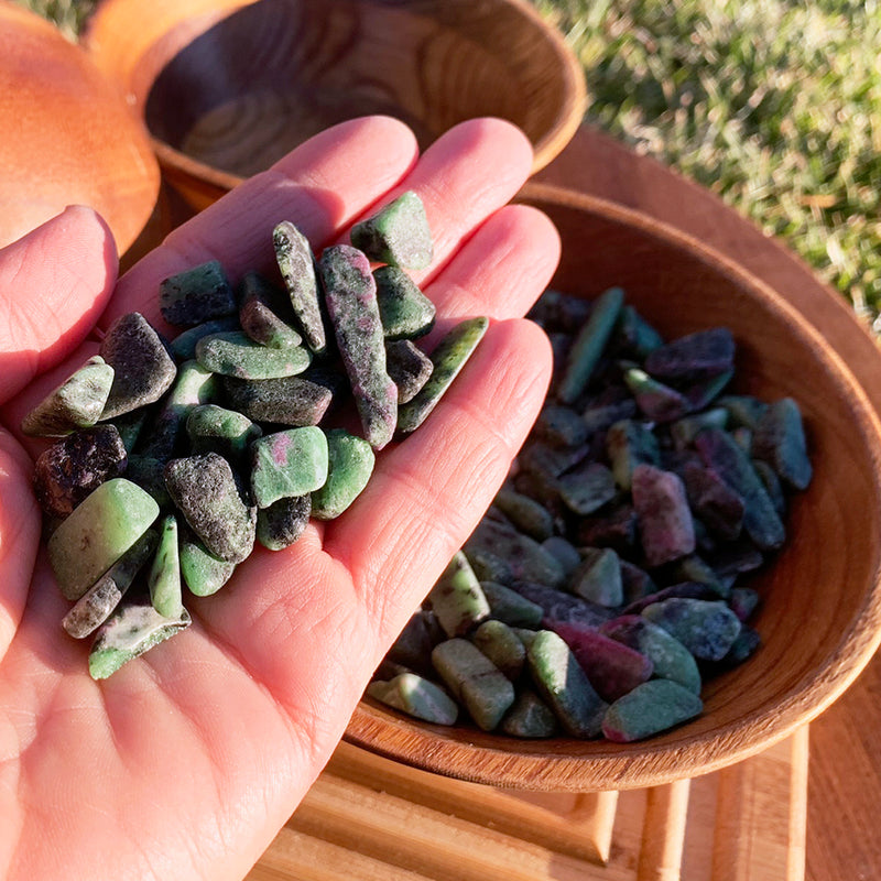 Ruby In Zoisite Mini Gemstones (50 γραμμάρια / 1,7 oz. Παρτίδα)