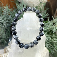 Bracciale Mala in ossidiana con fiocco di neve e custodia in velluto
