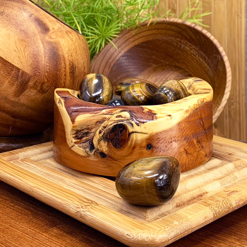 Tigrovo oko prevrnjena elipsa